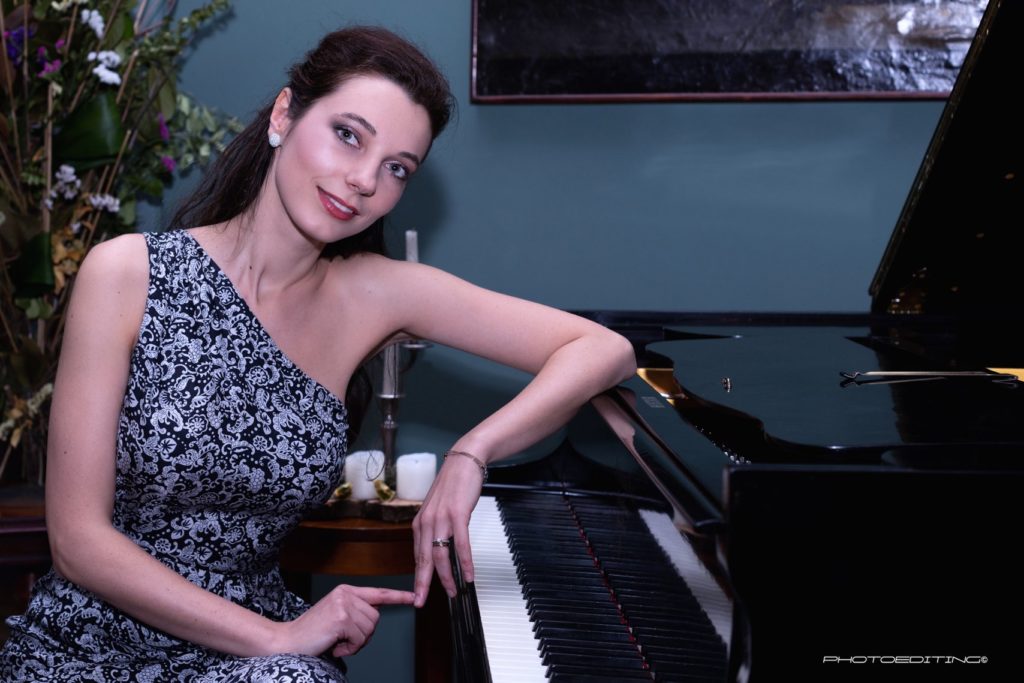 MBG Productions accompagnement d'artistes - Axia Marinescu